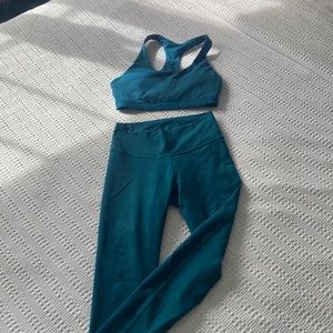 Fabletics teal matching workout set XS